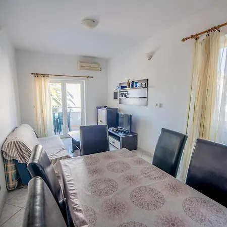 Apartmán Sunshine 80 M From *
